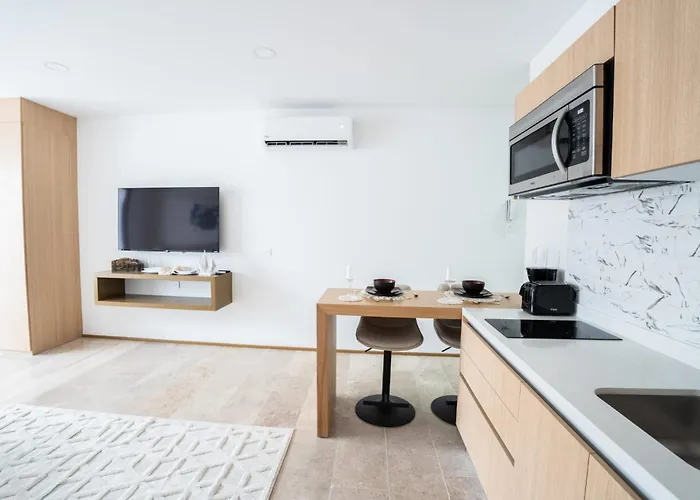 New Luxury In The Center *