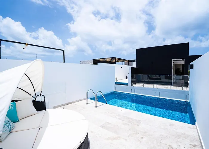 New Luxury In The Center Playa del Carmen